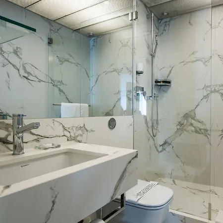 Hotel Plaza 4*