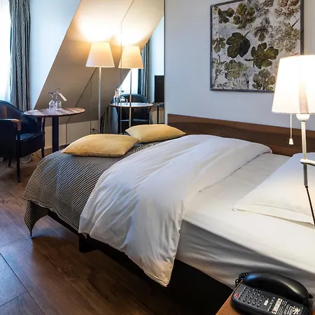 Hotel Plaza Curych