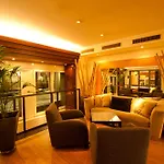 מלון Plaza 4*