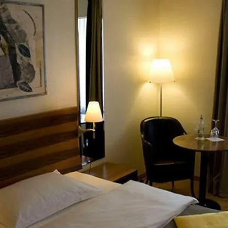 Hotel Plaza 4*