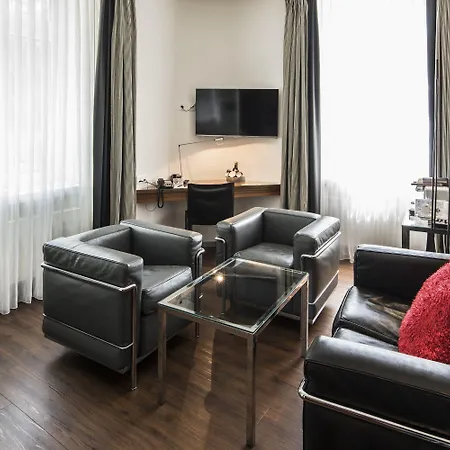 Hotel Plaza 4*