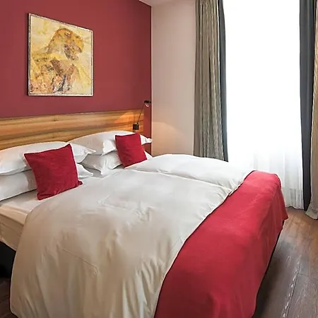 Plaza Hotel