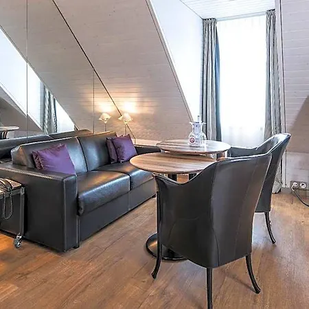 Plaza Hotel 4*