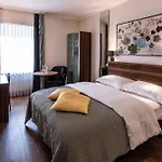 Hotel Plaza 4*